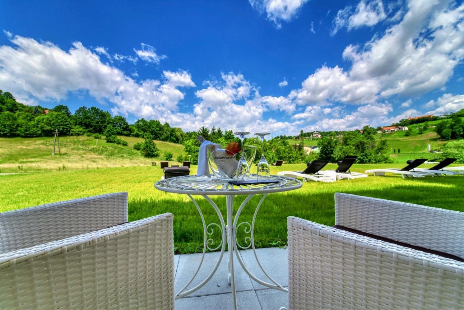 Romantikschloessl Loipersdorf Adults Only Grieselstein المظهر الخارجي الصورة